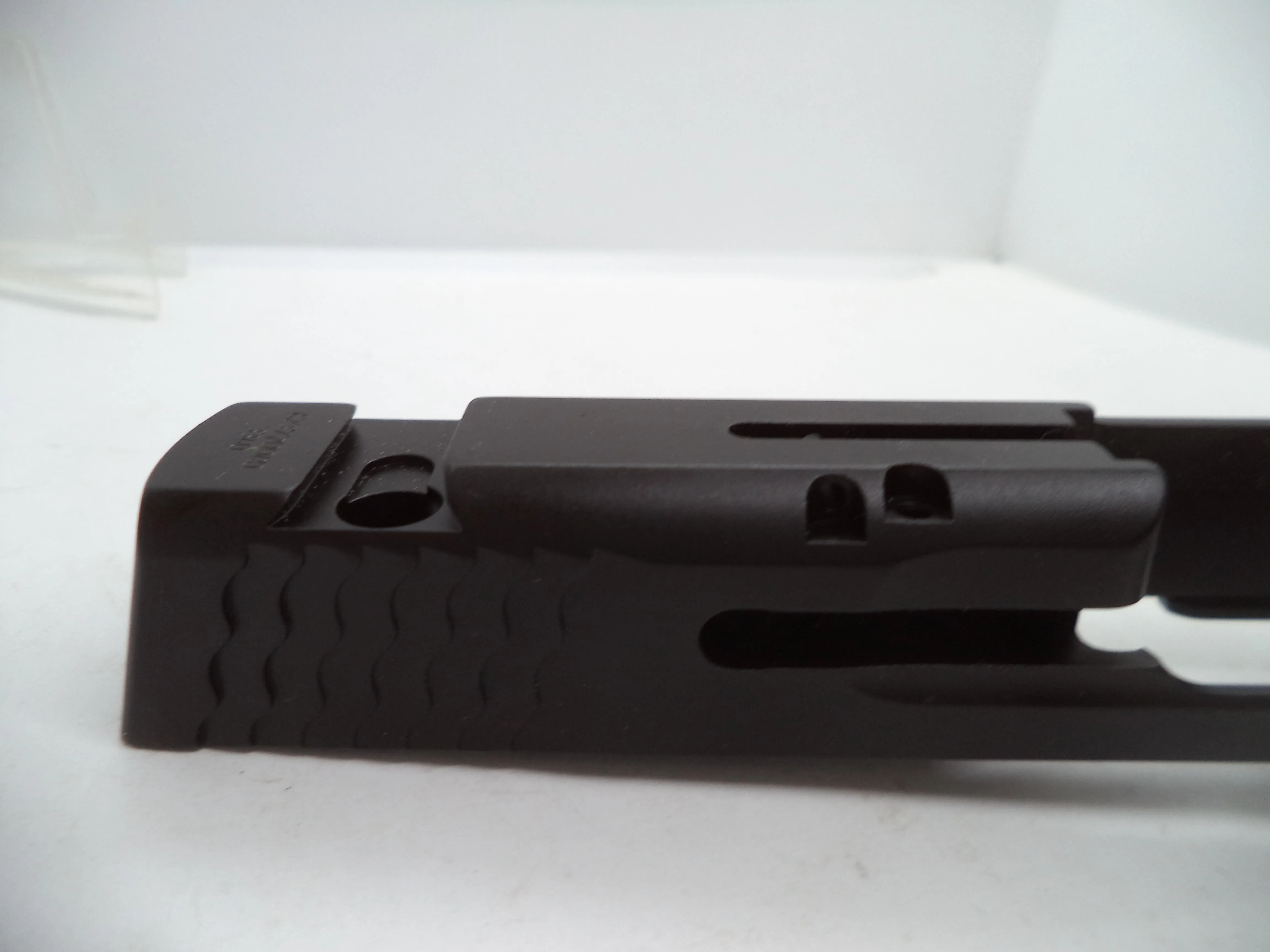423720000 Smith & Wesson Pistol M&P Shield Slide, Black, TLCI, 9MM