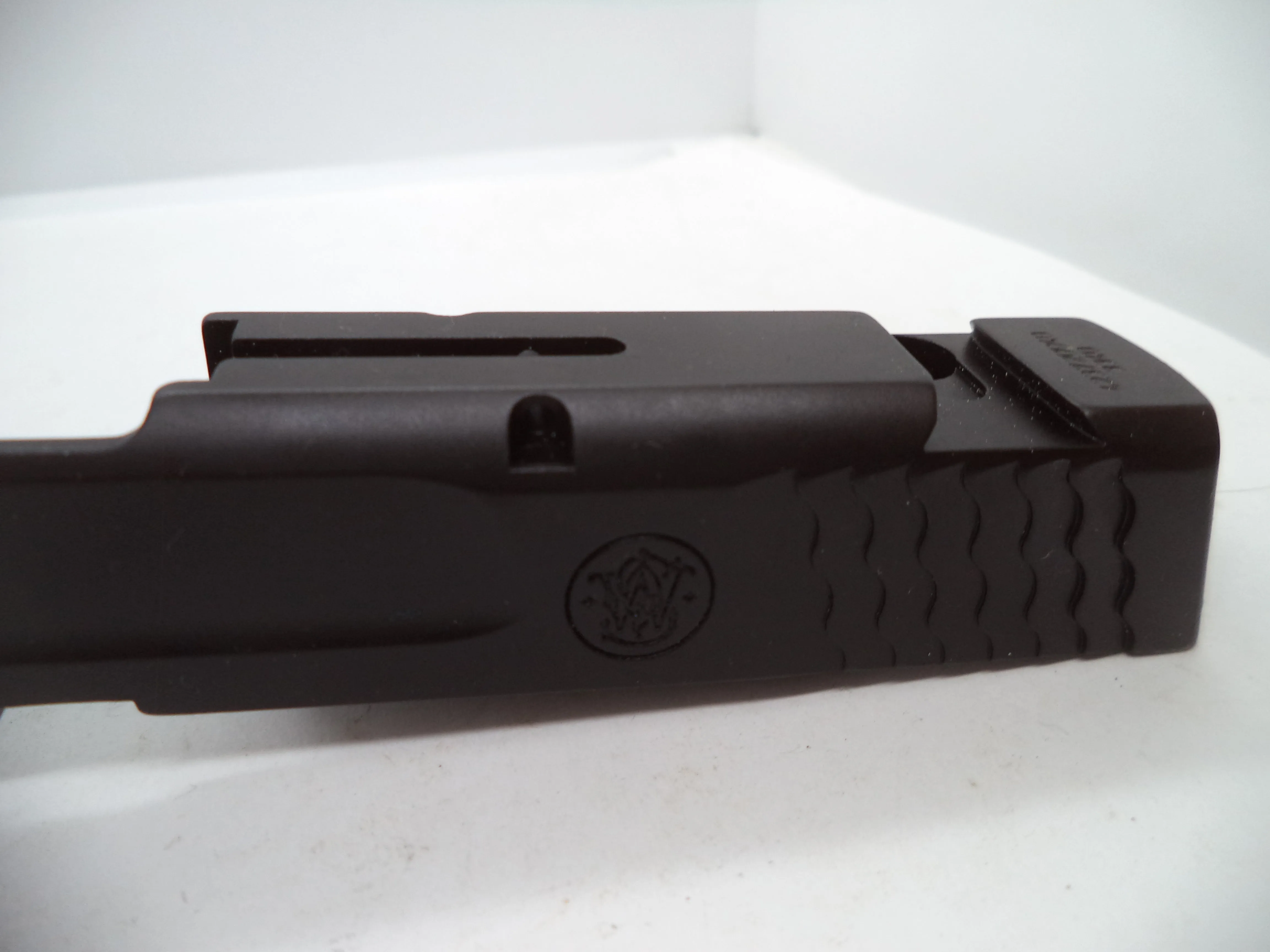 423720000 Smith & Wesson Pistol M&P Shield Slide, Black, TLCI, 9MM