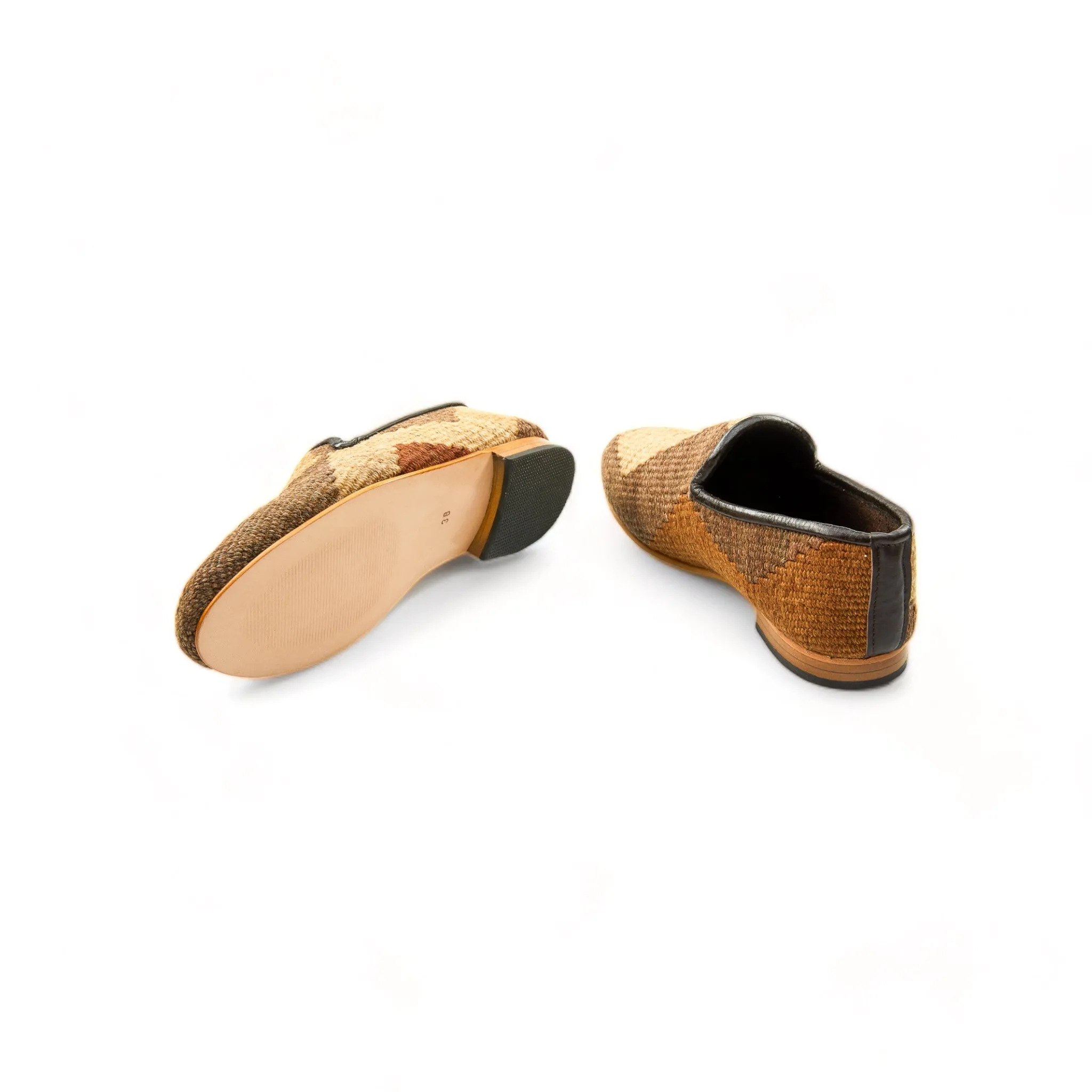 Amber ⎥ Size 38 ⎥ Design 05167