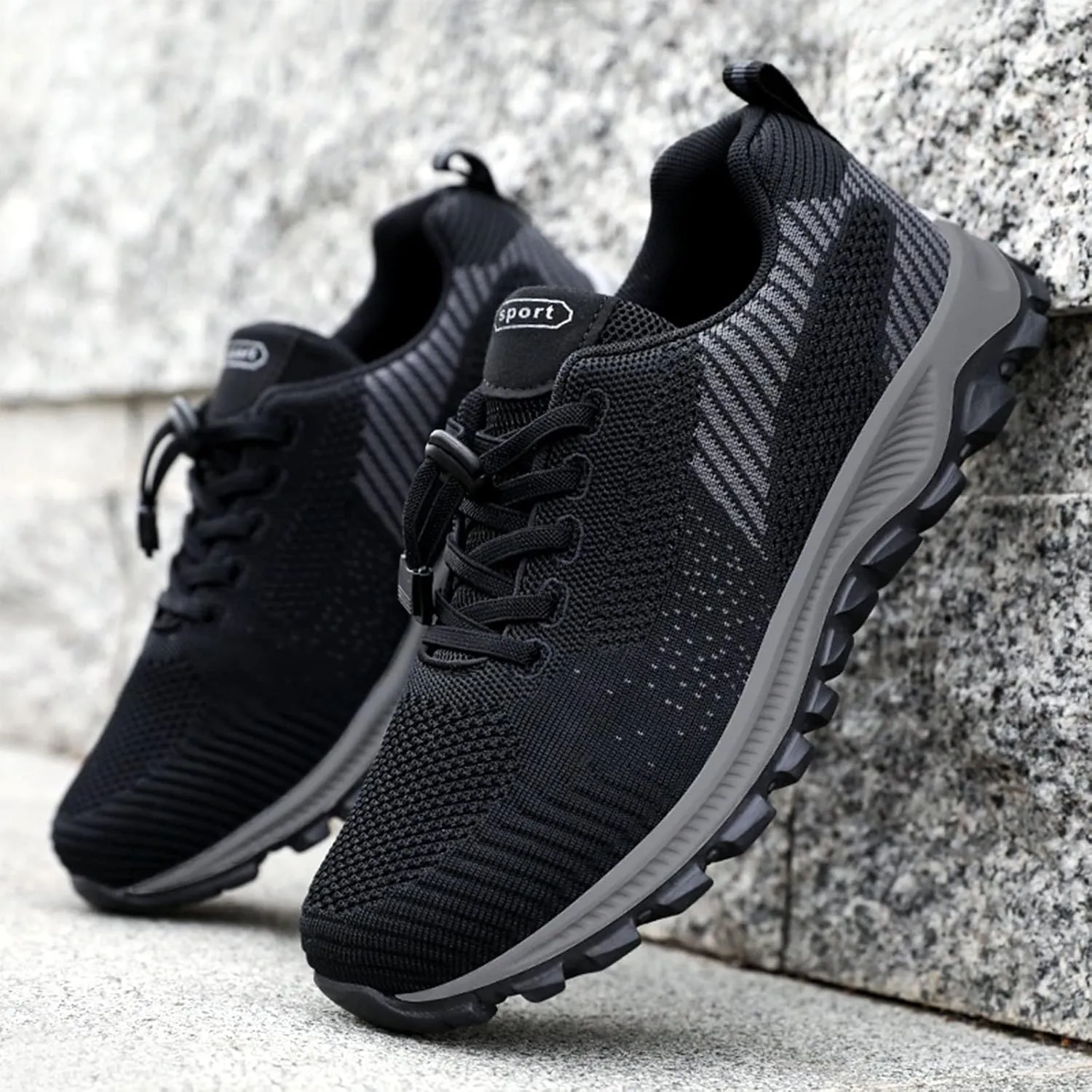 Fashion Summer and Casual Men Sports Shoes Non Slip Mesh Breathable Solid Color Comfortable Sneaker for Men