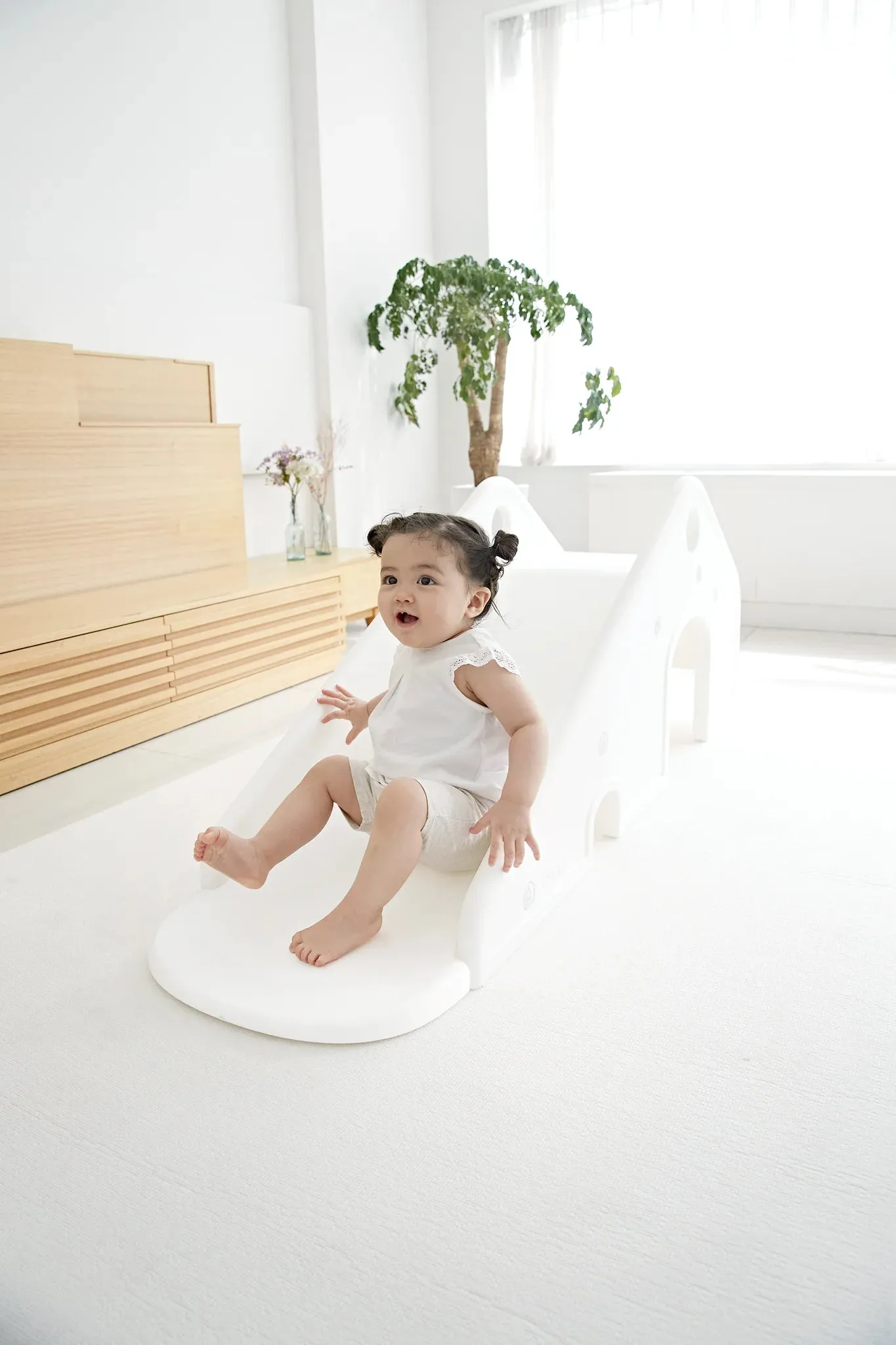 Haenim Toys- IFAM Cozy House Mini Slide with mini tunnel