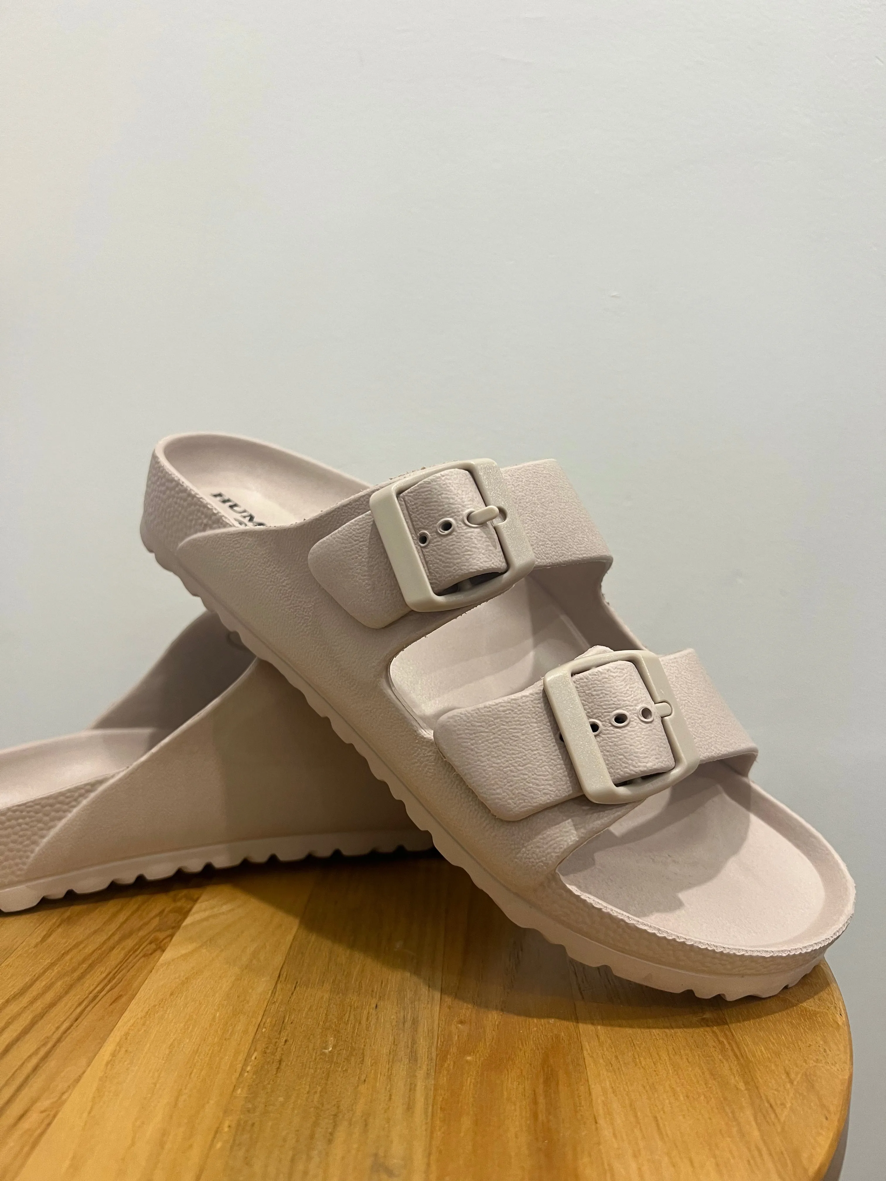 Human 'Ripe' Slide - Cool Grey