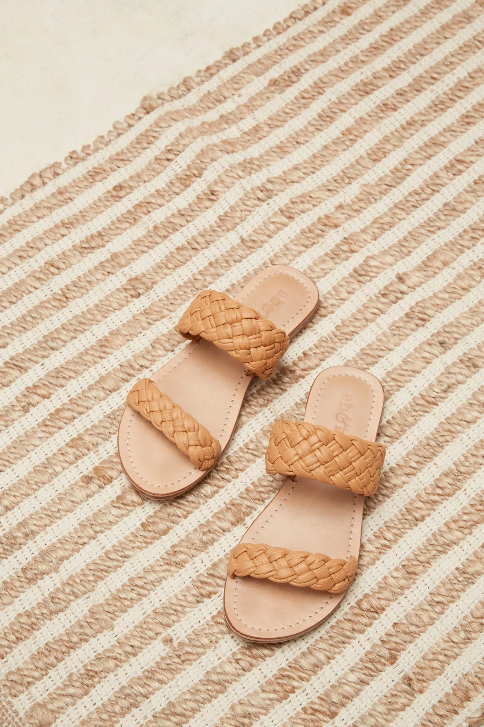 Lotus Slide - Tan