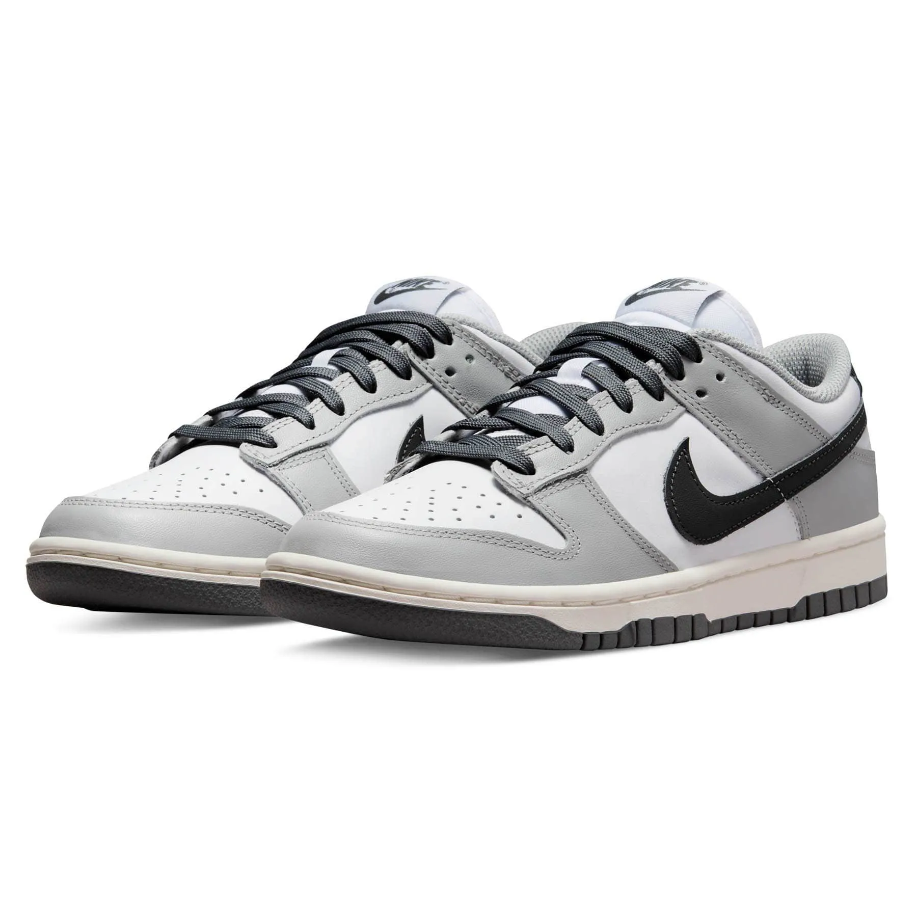 Nike Dunk Low Wmns 'Light Smoke Grey'