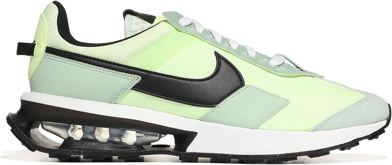 NIKE Men's Sneaker