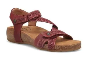 Taos Truelie Wedge Sandal
