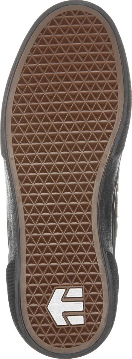 Windrow Vulc X Devon Smillie